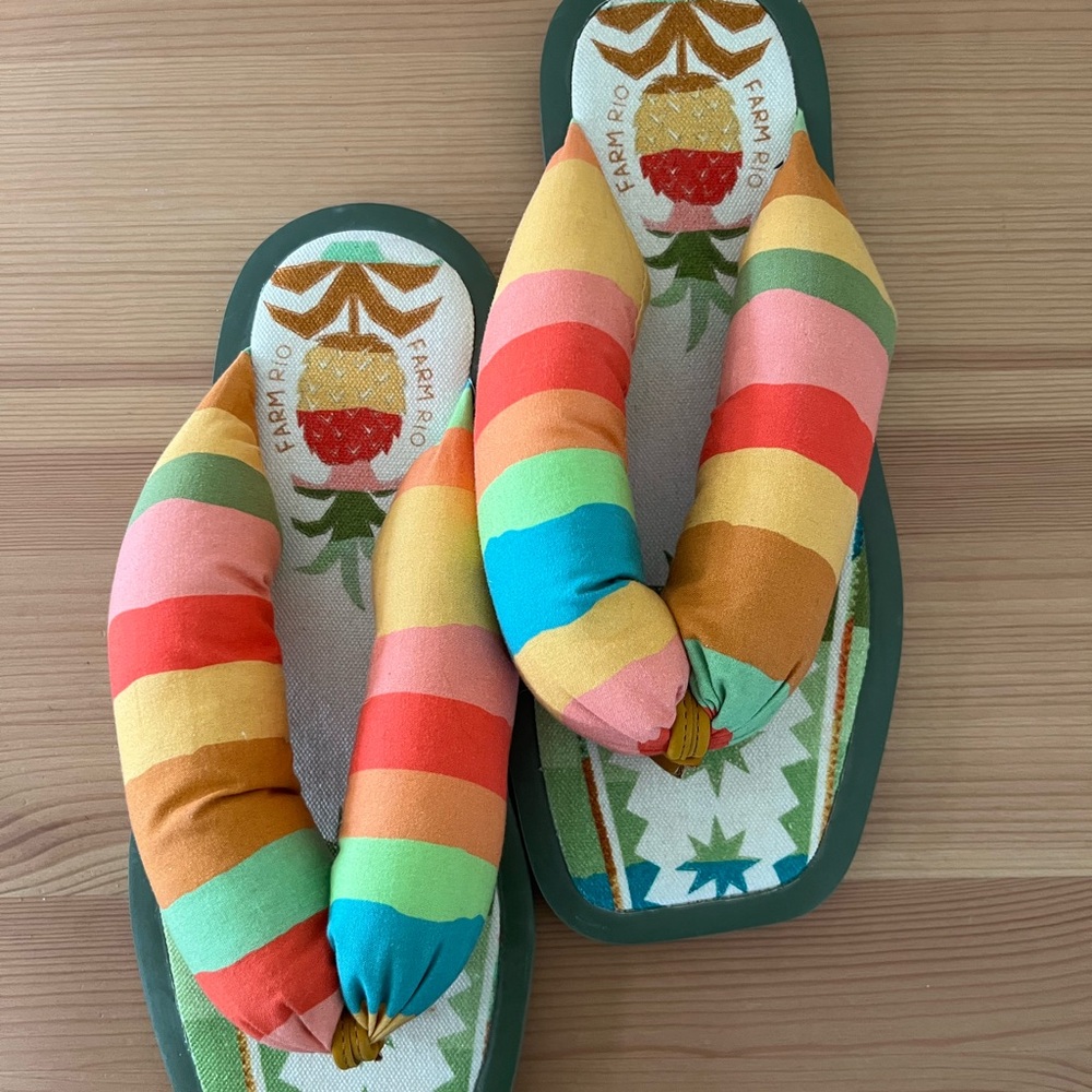 Farm Rio Sandals - Picture 4 of 4